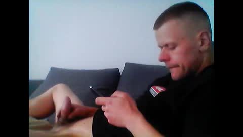 Snapshot of hubikush22 chatting on February 6, 2026, 4:21 pm hubikush22 online show from February 6, 2026, 4:21 pm