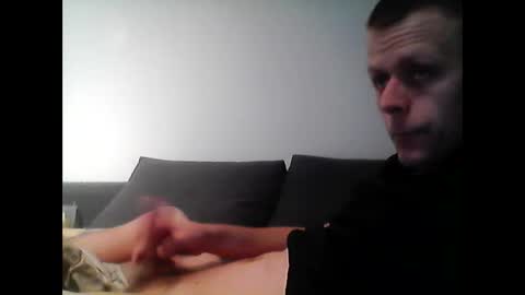 Snapshot of hubikush22 chatting on February 14, 2026, 4:48 pm hubikush22 online show from February 14, 2026, 4:48 pm