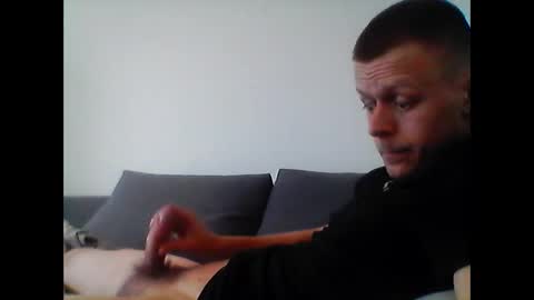 Snapshot of hubikush22 chatting on February 15, 2026, 9:41 am hubikush22 online show from February 15, 2026, 9:41 am