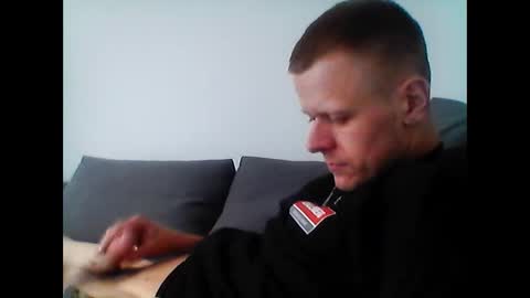 Snapshot of hubikush22 chatting on February 17, 2026, 3:40 pm hubikush22 online show from February 17, 2026, 3:40 pm