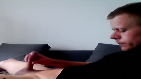 hubikush22 online show from April 16, 2026, 6:58 am