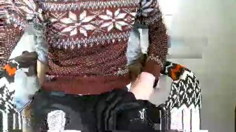 Snapshot of hug_me chatting on January 15, 2026, 11:59 am Keanu online show from January 15, 2026, 11:59 am