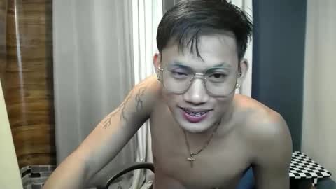 Snapshot of hugecockjames09 chatting on October 26, 2025, 8:53 am hugecockjames09 online show from October 26, 2025, 8:53 am