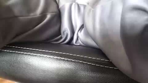 Snapshot of hugepecker131 chatting on October 6, 2025, 3:31 pm hugepecker131 online show from October 6, 2025, 3:31 pm