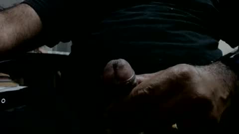 Snapshot of hugo_bulls chatting on February 11, 2025, 10:48 am HunkyLover online show from February 11, 2025, 10:48 am