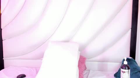 Snapshot of hugo_cooper chatting on February 18, 2025, 4:37 am HUGO online show from February 18, 2025, 4:37 am