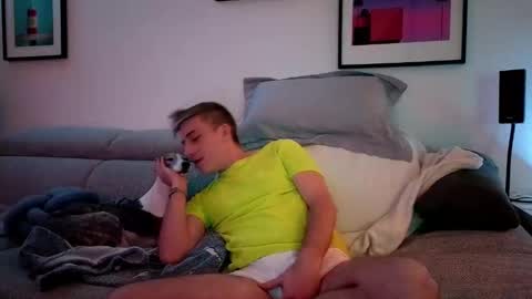 Hugo online show from February 1, 2025, 7:55 pm