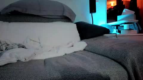 Hugo online show from February 15, 2025, 8:43 pm