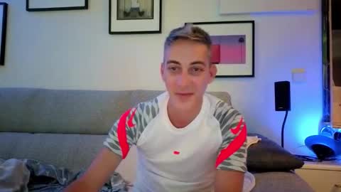 Hugo online show from October 5, 2025, 7:34 pm