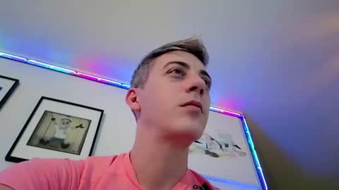 Hugo online show from December 3, 2025, 9:46 pm