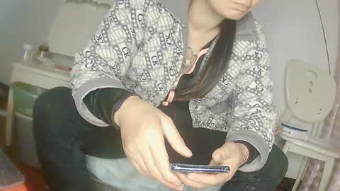 hujiajia520321431 online show from March 31, 2026, 12:16 pm