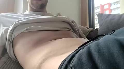 hukssss online show from March 3, 2026, 4:24 pm