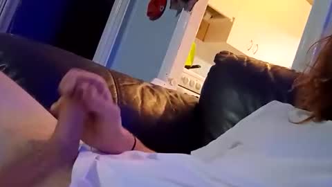 hummis9 online show from January 9, 2026, 1:58 pm