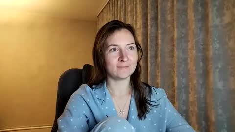 HumpyGrey online show from September 15, 2025, 5:02 pm