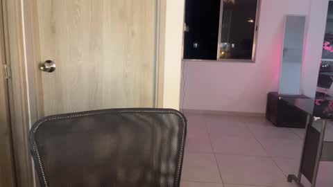 Snapshot of hun_damer chatting on October 12, 2025, 1:48 am hun_damer online show from October 12, 2025, 1:48 am