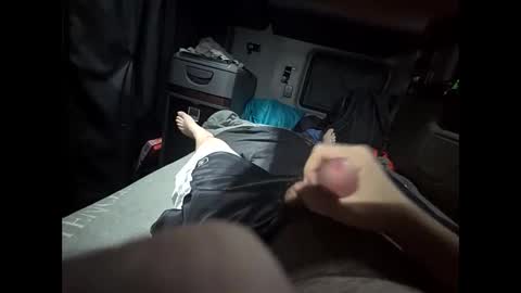 hung20032003 online show from December 16, 2025, 3:33 am