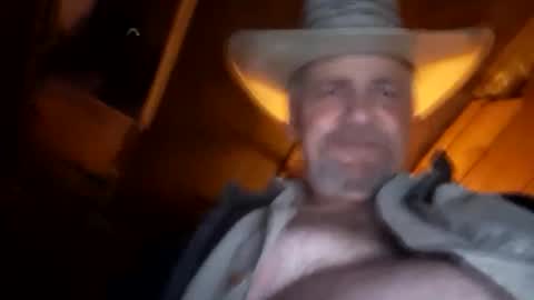 hung34u online show from October 24, 2025, 9:38 am