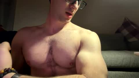 hung_college01 online show from January 16, 2026, 9:52 pm