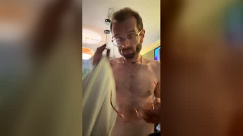 Snapshot of hung_hard_spun chatting on June 3, 2026, 3:20 am hung_hard_spun online show from June 3, 2026, 3:20 am