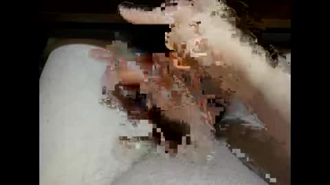 hung_mac0 online show from December 22, 2025, 2:58 pm