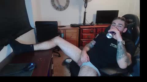 hungmtnman2256 online show from March 15, 2026, 5:02 am