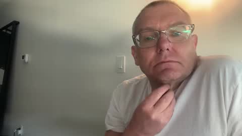 AARON online show from November 14, 2025, 6:50 pm