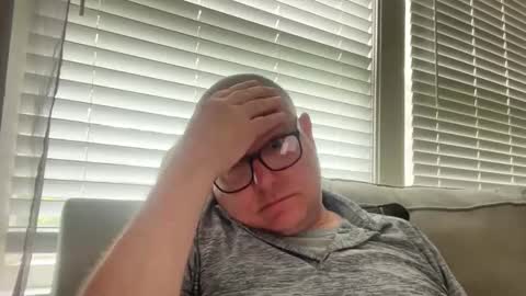 AARON online show from April 22, 2026, 4:08 pm