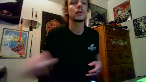 hungtxcock92 online show from March 6, 2025, 9:47 am