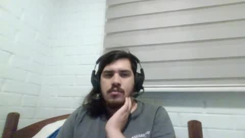 Snapshot of hungweeb chatting on April 2, 2026, 2:20 am Rod online show from April 2, 2026, 2:20 am