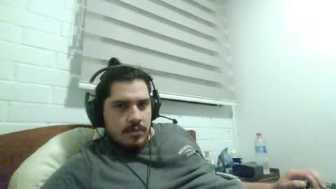 Snapshot of hungweeb chatting on April 3, 2026, 3:37 am Rod online show from April 3, 2026, 3:37 am