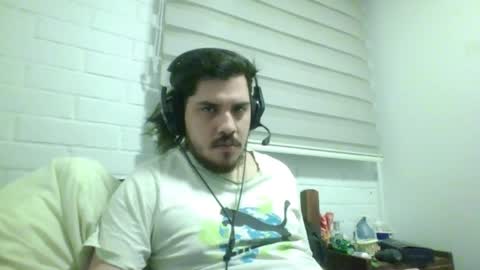 Snapshot of hungweeb chatting on April 6, 2026, 3:37 am Rod online show from April 6, 2026, 3:37 am