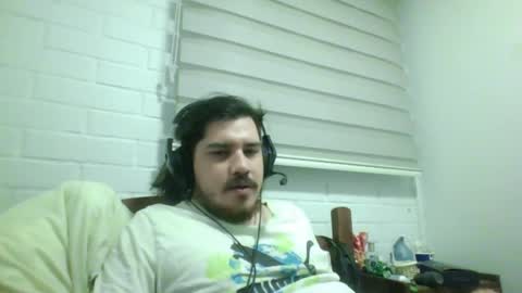 Snapshot of hungweeb chatting on April 6, 2026, 4:46 am Rod online show from April 6, 2026, 4:46 am