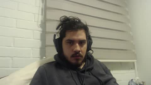 Snapshot of hungweeb chatting on April 10, 2026, 3:01 am Rod online show from April 10, 2026, 3:01 am