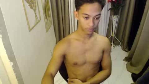 Snapshot of hunk_edward chatting on April 26, 2026, 12:19 am hunk_edward online show from April 26, 2026, 12:19 am