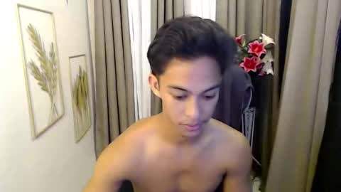 Snapshot of hunk_edward chatting on May 8, 2026, 7:25 am hunk_edward online show from May 8, 2026, 7:25 am