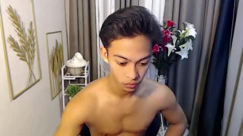 Snapshot of hunk_edward chatting on May 10, 2026, 6:29 am hunk_edward online show from May 10, 2026, 6:29 am