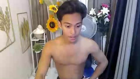 Snapshot of hunk_edward chatting on May 14, 2026, 7:37 am hunk_edward online show from May 14, 2026, 7:37 am