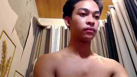 Snapshot of hunk_edward chatting on May 27, 2026, 7:00 pm hunk_edward online show from May 27, 2026, 7:00 pm