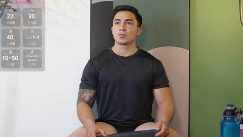 hunk_ryan online show from February 18, 2025, 2:59 pm