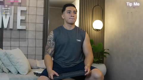 hunk_ryan online show from March 4, 2025, 11:51 am
