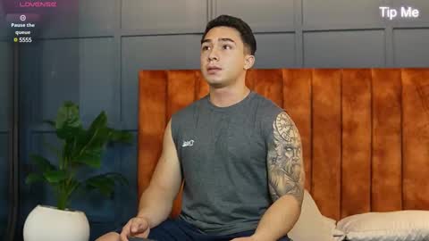 hunk_ryan online show from March 11, 2025, 11:44 am