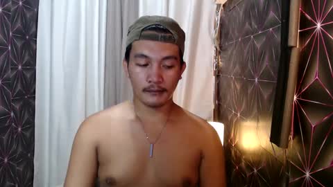 hunkylloyd online show from January 4, 2025, 11:17 pm