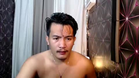 hunkylloyd online show from March 10, 2025, 1:56 am