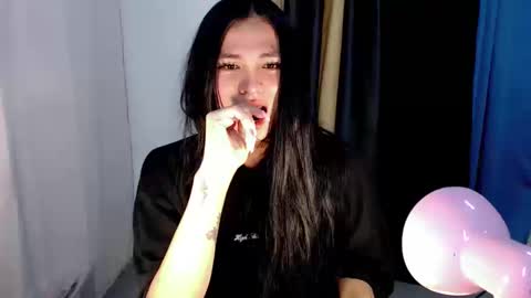 hunkyzeus online show from December 21, 2024, 12:49 pm