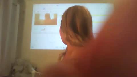 Snapshot of hunnyboo2323 chatting on May 16, 2026, 12:29 am hunnyboo2323 online show from May 16, 2026, 12:29 am