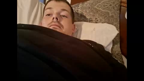 Snapshot of huntdog1221 chatting on May 29, 2026, 12:08 am huntdog1221 online show from May 29, 2026, 12:08 am