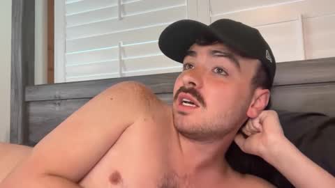 Snapshot of hunterbentleyy chatting on September 15, 2025, 8:42 pm Hunter online show from September 15, 2025, 8:42 pm