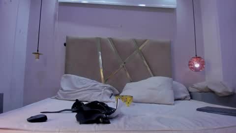 hunterheat_ online show from October 25, 2025, 11:51 am