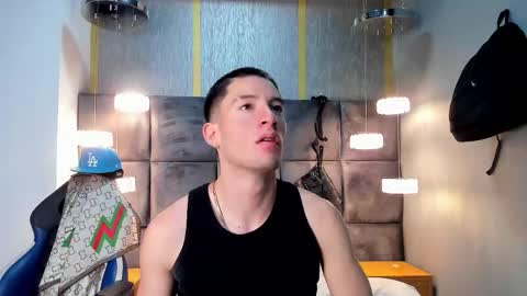 hunterheat_ online show from March 13, 2026, 11:39 am