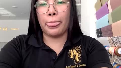 Snapshot of hurrem025 chatting on November 4, 2025, 11:20 am hurrem025 online show from November 4, 2025, 11:20 am